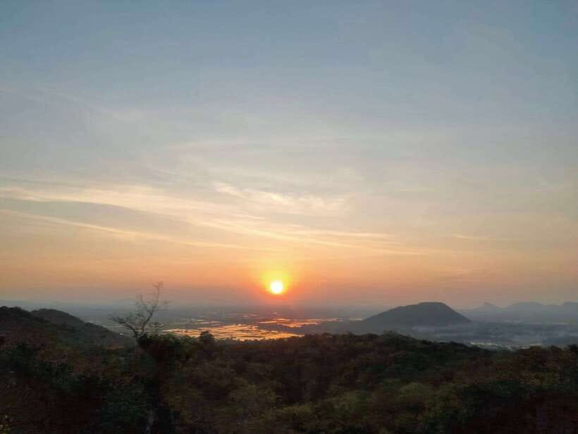 Bamboo Train, Banann Temple, Fruit Bat, Bat Cave, Sunset - Riverside bridges, orchards, and giant fruit bats