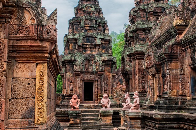 Banteay Srei and Big Tour from Siem Reap Small-Group - Neak Pean, a temple built around water