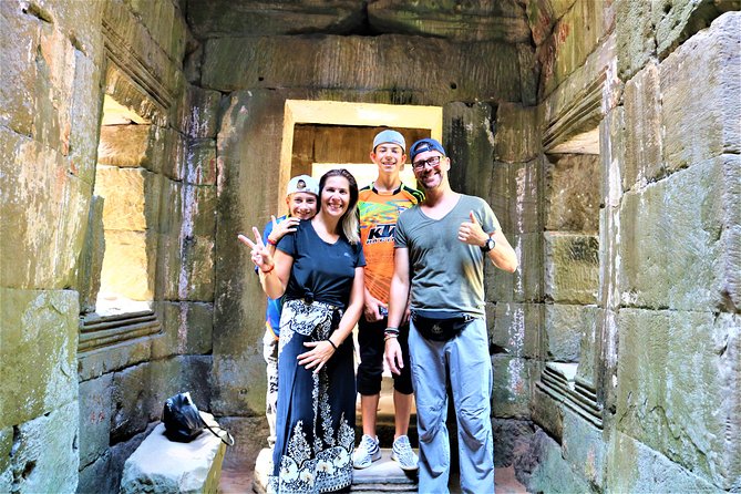 Banteay Srei and Grand Circuit Heritage Tour from Siem Reap - Pre Rup starts the day with brick and height