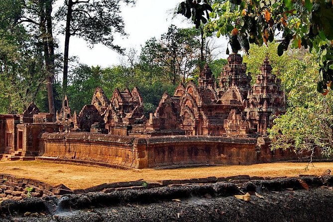 Banteay Srei & Angkor Big Circuit Tour - Pre Rup gives the day a strong start