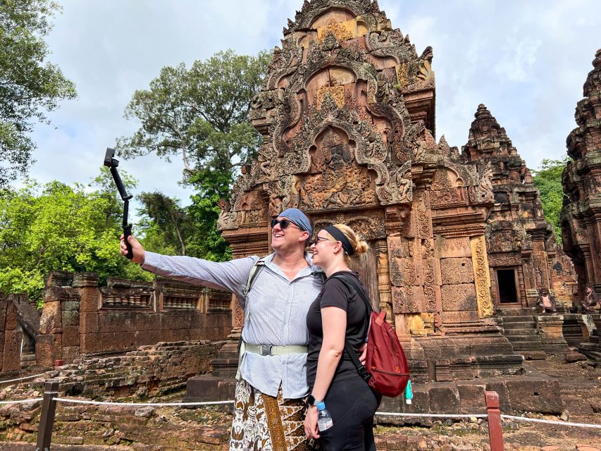 Banteay Srei, Beng Mealea & Koh Ker Small-Group Tour - Lunch near Banteay Srei