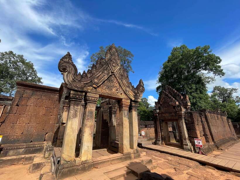 Banteay Srei, Kulen Waterfall & Beng Mealea Exploration - The Kulen Waterfall is the day’s cooling reward