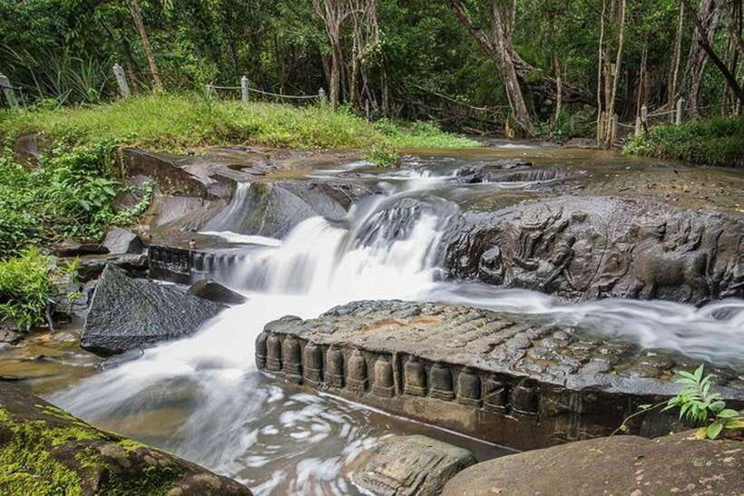 Bantey Srei, Kbal Spean and Landmine museum Private Tuk-Tuk - Banteay Srei and its small-scale stone drama