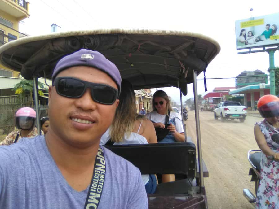 Battambang family tuktuk tour BambooTrain/Wat Banan/Bat cave - Phnom Sampeau, shrines, and the killing caves