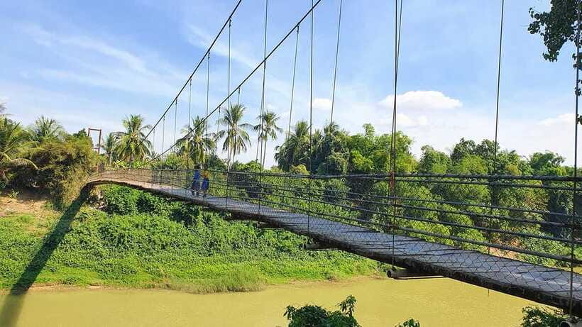 Battambang: Tuk-Tuk, Bamboo Train, Killing/Bat Caves, Sunset - Phnom Sampov and the difficult history of the Killing Cave