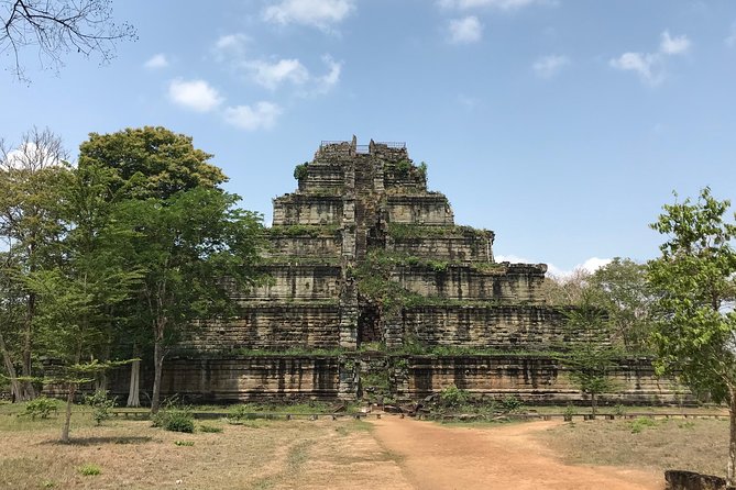 Beng Mealea - Koh Ker & Preah Vihear Private Tour - Beng Mealea, a temple being reclaimed by the jungle