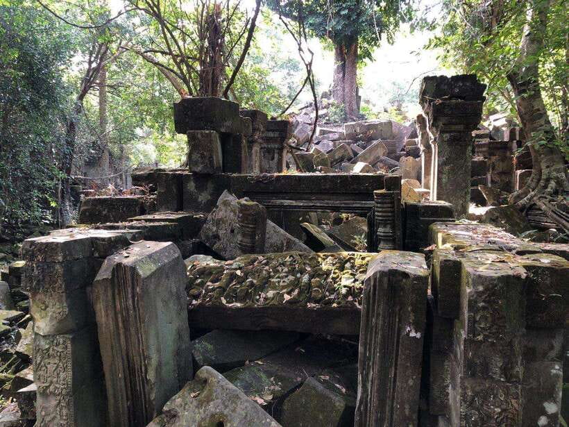 Beng Melea, Rolous Group & Kompong Phluk Floating Village - Beng Melea, a temple left wonderfully rough