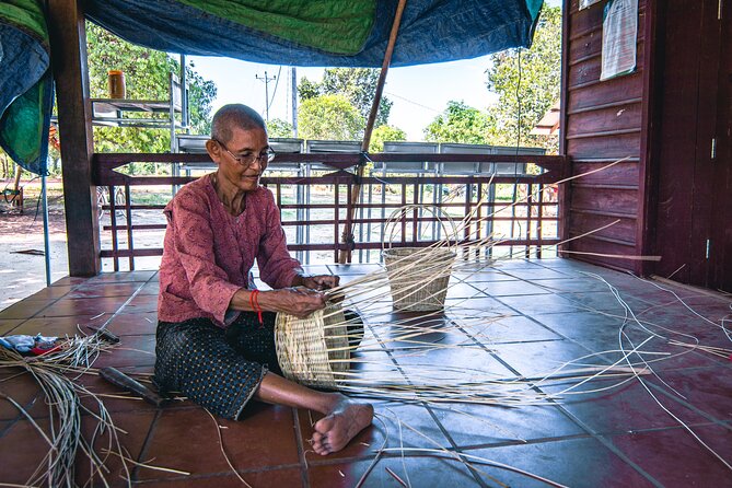 Buddhist Monastery with Monks Water Blessing - Who should book this experience?