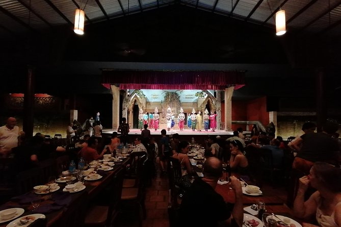 Buffet dinner with Apsara Show (Free 2 ways hotel transfer) - What happens from the 6:30 pm pickup