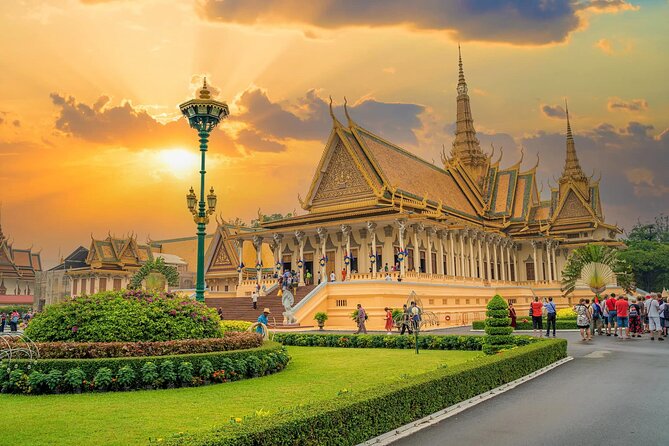 Cambodia 7 Days Tour from Siem Reap to Battambang and Phnom Penh - Arrival in Siem Reap and the first night