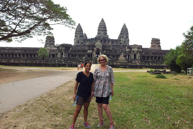 Cambodia Highlight 6 Days Tour from Siem Reap to Phnom Penh - Royal Phnom Penh before its darker history