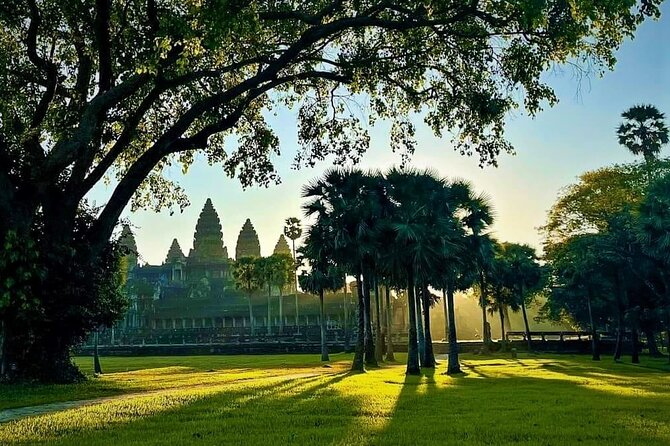Cambodia Highlight 6 Days Tour from Siem Reap to Phnom Penh - Markets, monuments, and the final city stops