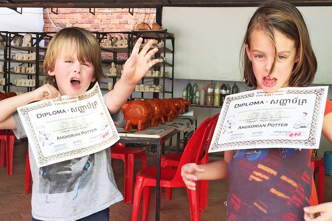 Cambodian Pottery Class in Siem Reap - A nine-step demonstration before you touch the clay