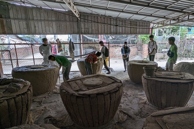 Customs and Culture Half Day Walk and Bike Tour in Battambang - Home-cooked lunch with a local family