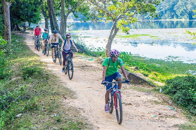 Cycle the Angkor Backroads with lunch / E-Bike or Tuk Tuk - Starting at 8:00 with a proper bike fitting