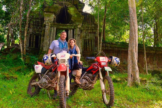 DB Siem Reap Half Day Dirt Bike Tour School - The Honda XR 250 and the riding kit