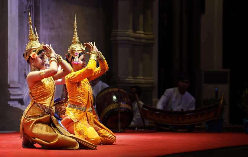 Dinner Show Apsara Dance, Pickup round trip included - Who will enjoy this most?