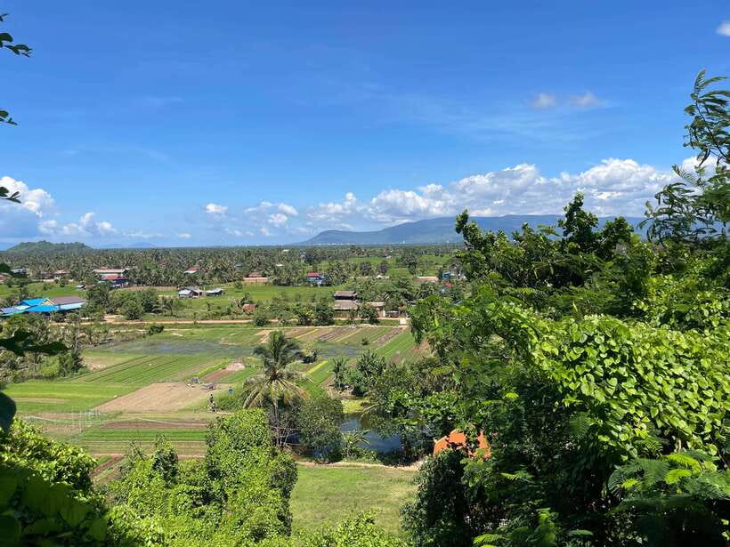 Discover kampot country side full day tour; kep crab market - Salt fields: start with the work behind the scenery