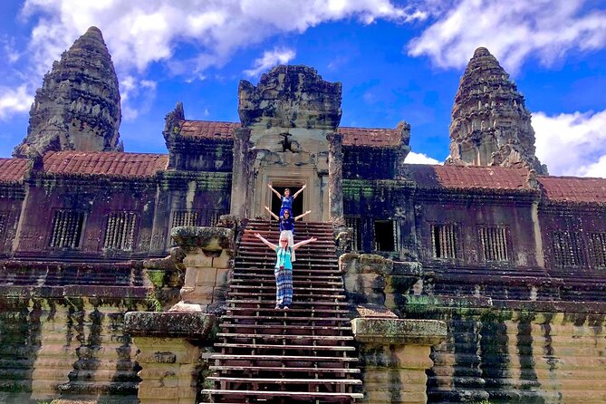 Explore Angkor Temple & Other - Private Vehicle with Tour Guided - Bayon Temple and its carved faces