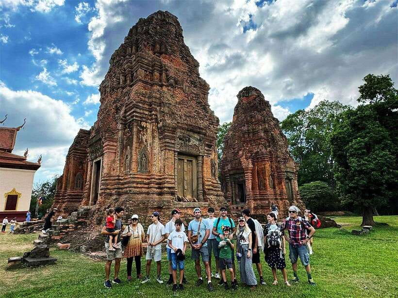 Explore Angkor Temple Sunset With Tour Guided - The length, walking, and pace