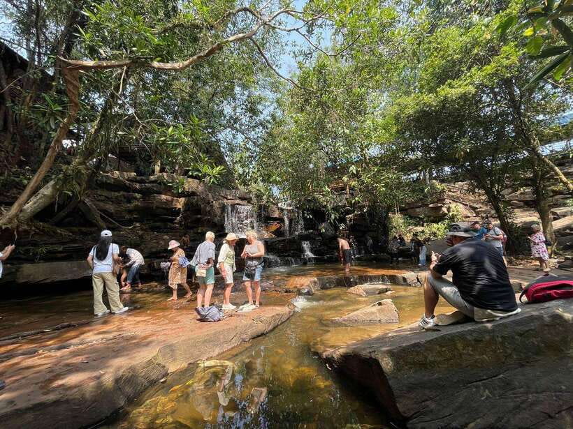 Exploring Sihanoukville: Shore Excursions from Cruise Ports - Wat Leu Pagoda Above Sihanoukville