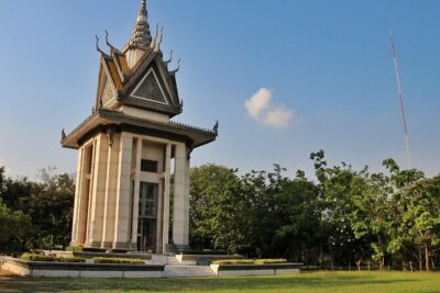Exploring the Best of Phnom Penh: A Full Day Tour