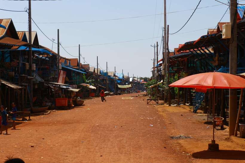 Exploring the Enchanting Kampong Phluk Floating Village - Cruising the Tonle Sap for an hour
