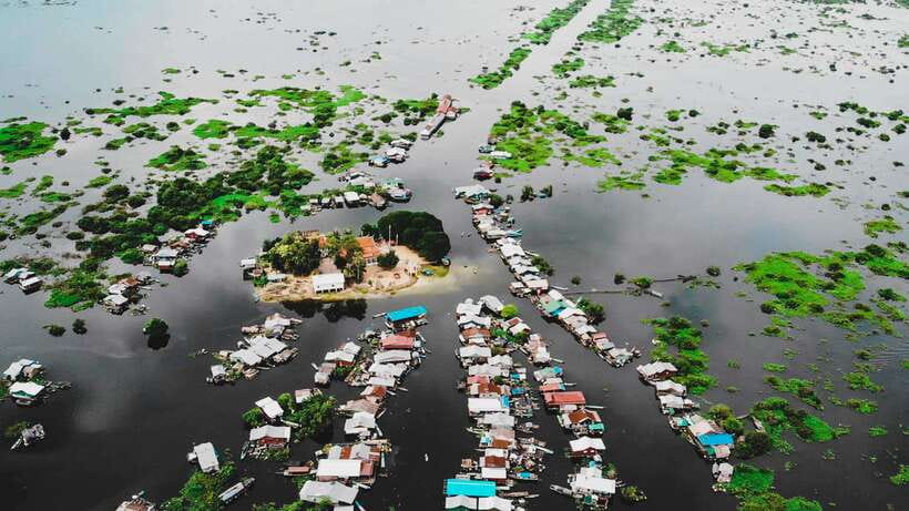 Floating Village and Tonlé Sap Sunset Tour - Should you book the Mey Chrey sunset tour?