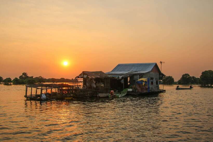 Floating Village and Tonlé Sap Sunset Tour - Seeing Tonlé Sap at sunset