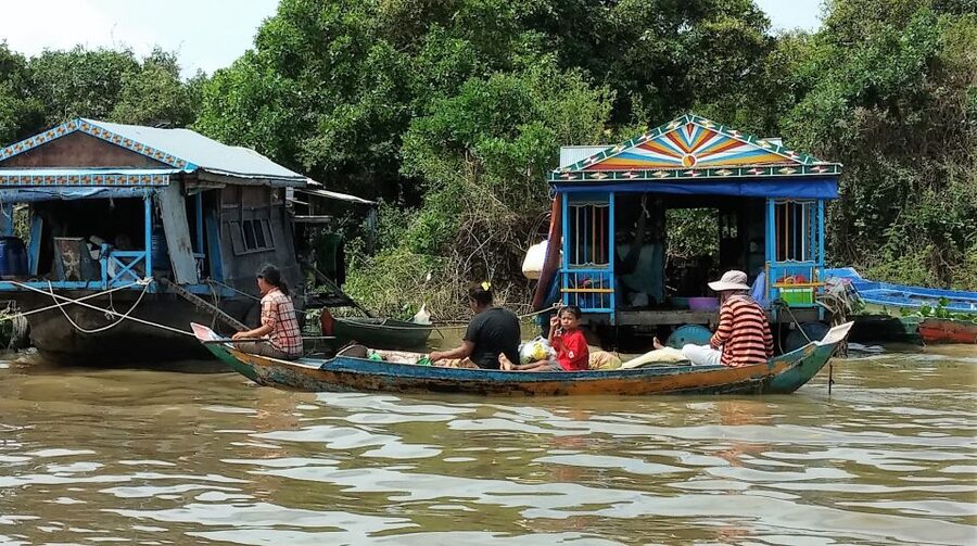 Floating Village-Mangroves Forest Tonle Sap Lake Boat Tour - Craft stops and the Baray Spillway