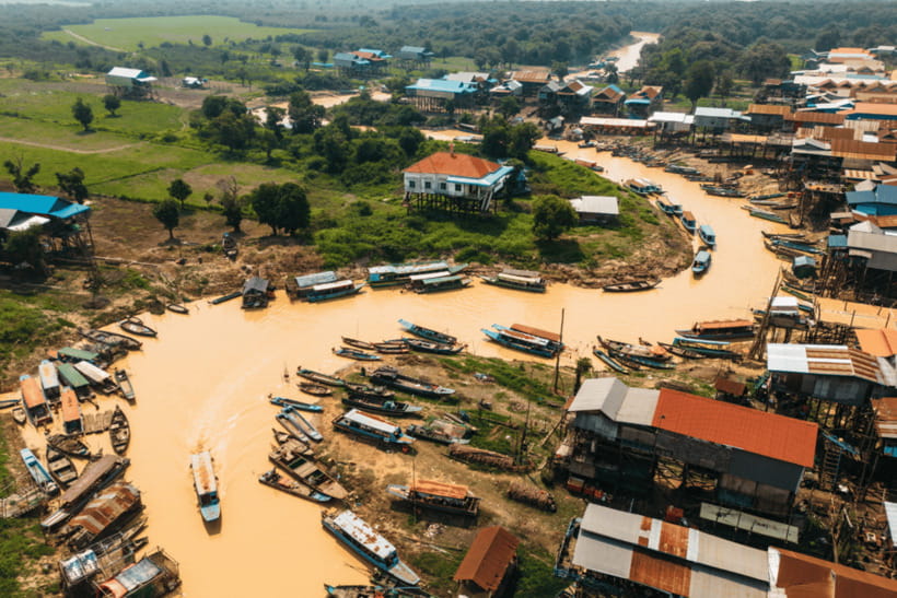 Floating Village Tour with Khmer Meal & Beer - One hour among the floating communities