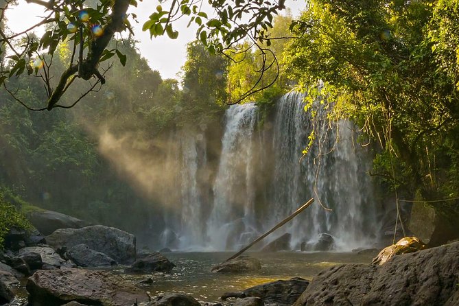 Four-day tour Angkor Wat, Banteay Srey, Beng Melea and Siem Reap discovery - Day three: Beng Mealea and the early Roluos temples