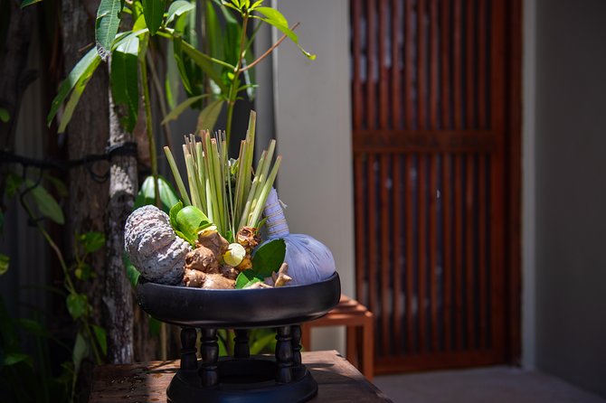 Four Hand Bliss (65 Mins) + Free Pick up or Drop Back - Timing it around Siem Reap sightseeing
