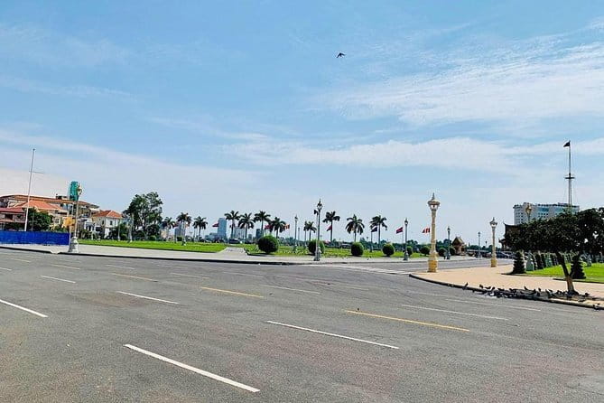 Full-Day Amazing Phnom Penh City Tours - Royal Palace and Silver Pagoda: Cambodia’s ceremonial heart