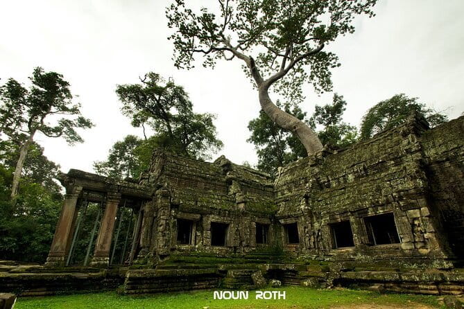 Full-Day Angkor Wat & All Must-See with Banteay Srei Private Tour - Baphuon and the old royal center