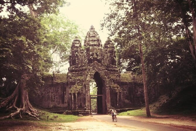Full-Day Angkor Wat & All Must-See with Banteay Srei Private Tour - Banteay Srei is worth the long drive