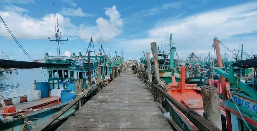 Full Day City Tour with A Boat Trip to 2 Islands - From Port Gate 1 to Sihanoukville’s Fishing Waterfront