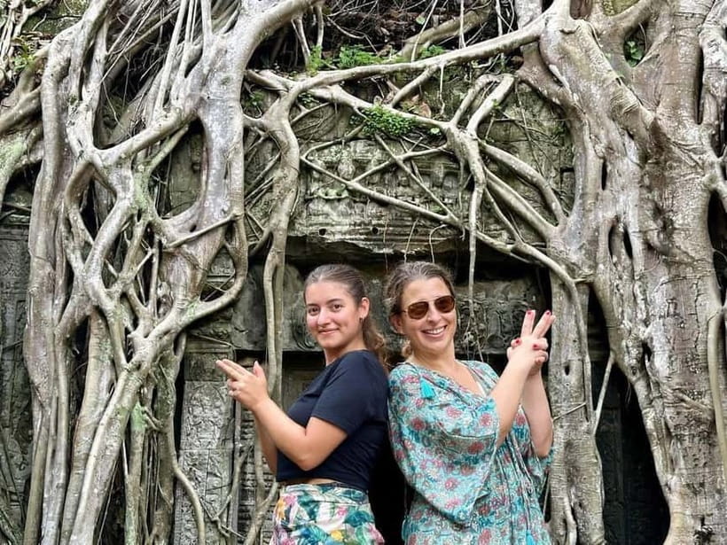 Full-Day Explore Angkor Temples Sunset Tour (with Lunch) - Guides who make a shared tour work