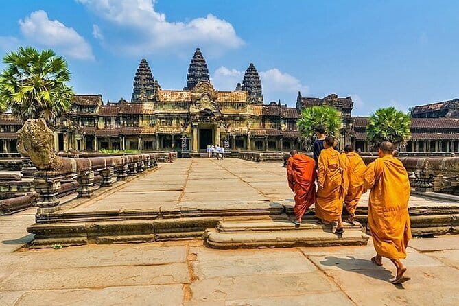 Full-Day Guided Bicycle Tour in Angkor Wat Temple - Why Angkor Works So Well by Bicycle