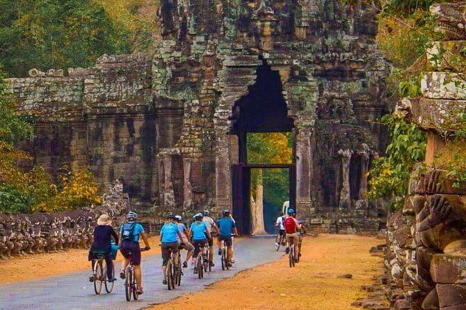 Full-Day Guided Bicycle Tour in Angkor Wat Temple - From Siem Reap to Kravan and Banteay Kdei