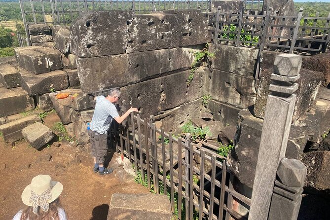 Full-Day Private Adventure Preah Vihea, Koh Ker & Beng Mealea - The road is part of the experience