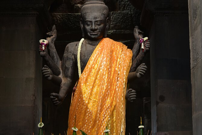 Full-Day Private Tour of Angkor Wat with Pick Up - Bayon, Angkor Thom, and the temple faces