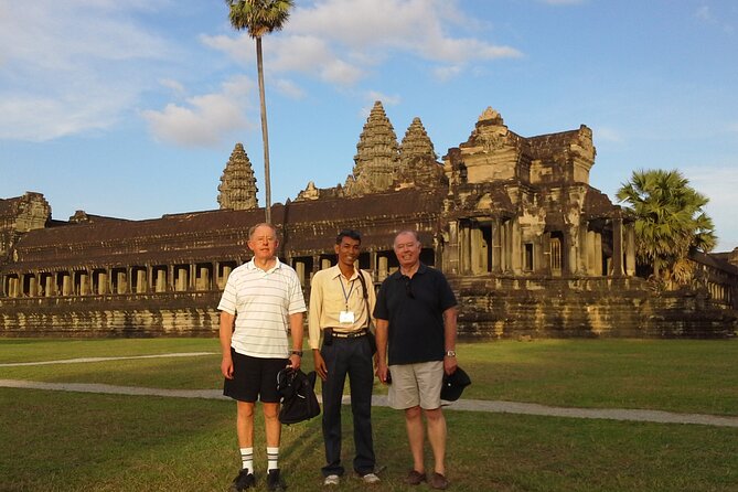 Full-Day private Tour with Sun Rise in Lost City & Angkor Wat from Siem Reap - Baphuon, Phimeanakas, and the former royal center