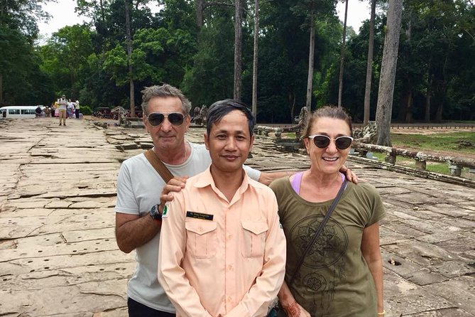 Full-Day private Tour with Sun Rise in Lost City & Angkor Wat from Siem Reap - Angkor Thom and the stone faces of Bayon