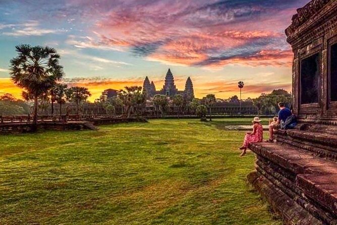 Full-day Private VIP Tour to Angkor Complex - The Terrace of the Elephants