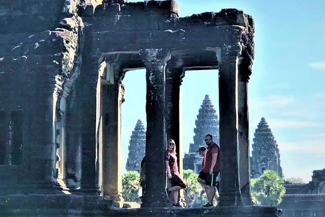 Full-Day Temples of Angkor Small Group Tour - Why the minivan and cooling towels matter