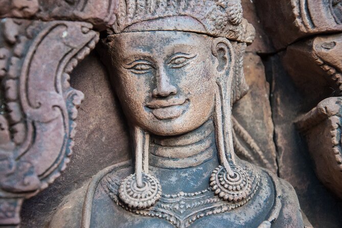 Full Day to Banteay Srei, Kulen National Park and Beng Mealea - The mountain road toward Beng Mealea