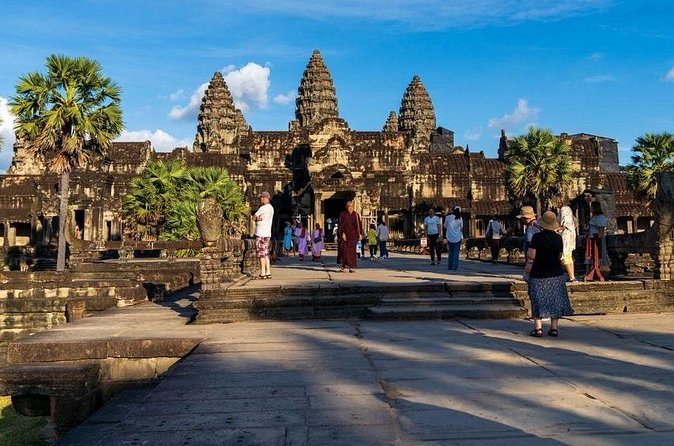 Full Day Tour Angkor Wat Sunrise and Siem Reap Temples - Comfort, pace, and what to bring