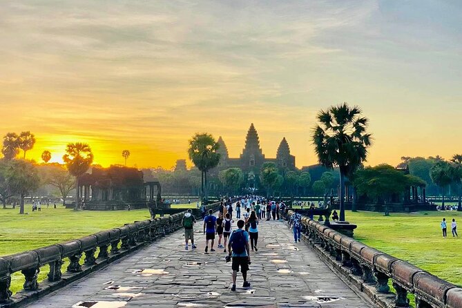 Full Day Tour Phnom Penh to Siem Reap Taxi, Angkor Visit & Return - Key points at a glance
