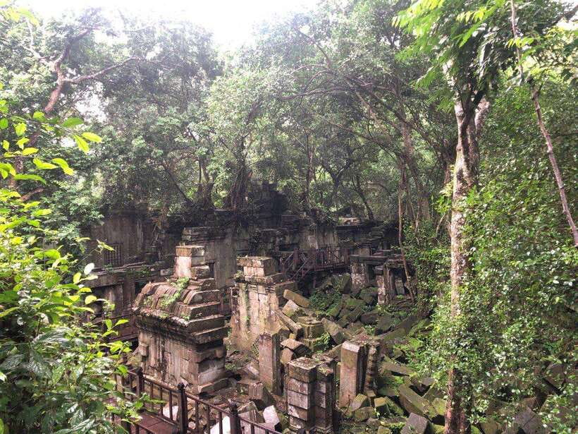 Full-Day Tour to Banteay Srey, Beng Melea & Kulen Mountain - Beng Mealea, a temple left to the trees